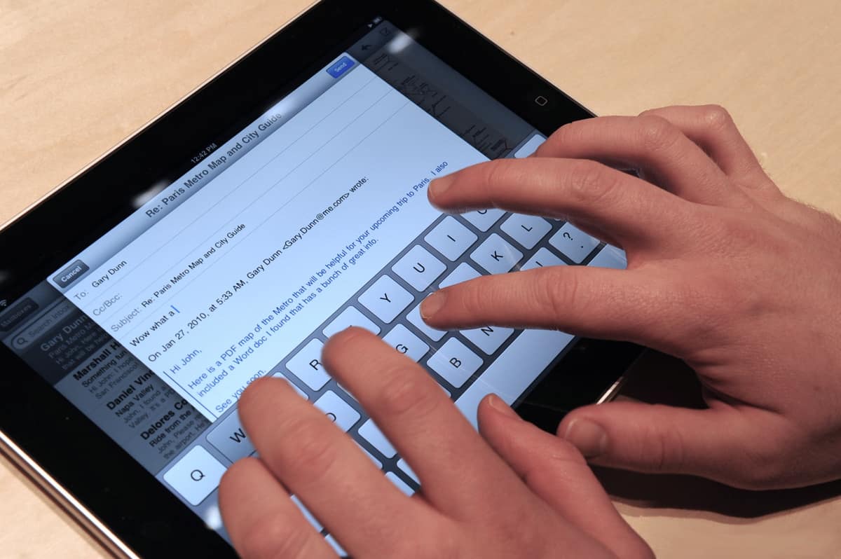 First-generation Apple iPad displaying the on-screen keyboard at the January 2010 launch event